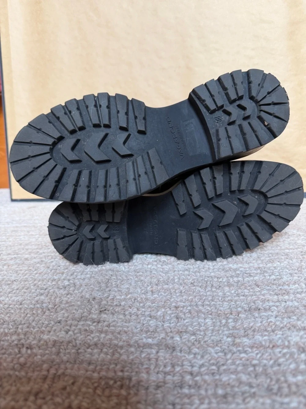 Vagabond Black Leather Chunky Loafers - Picture 6 of 6